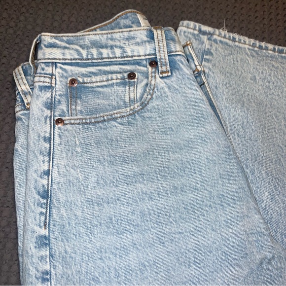 Abercrombie High Rise 90s Relaxed Jean - Picture 3 of 3